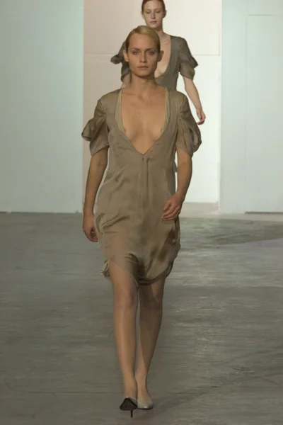 Look 69